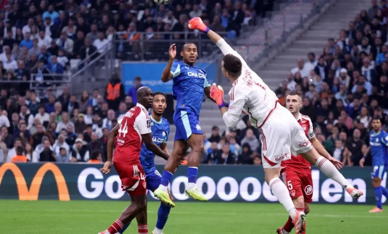 La belle boulette d’un ancien gardien de Pro League contre Marseille (vidéo)