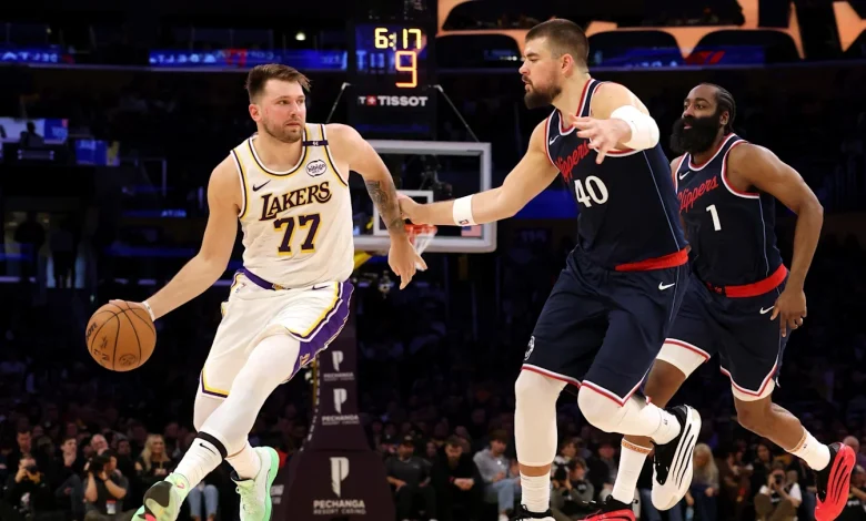Lakers, Clippers Full Starting Lineups Revealed for NBA Cup Game