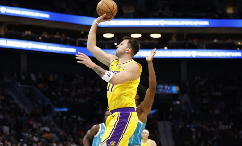 Lakers Player Ratings: Luka Doncic And Austin Reaves Excellent Against Hornets
