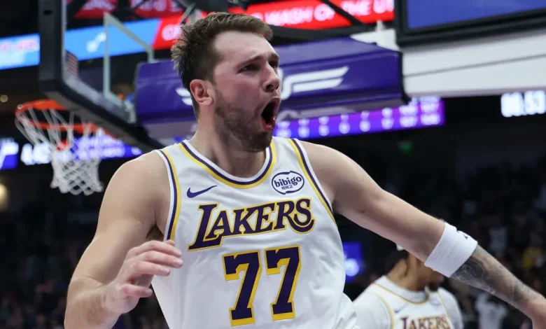 Lakers player grades: L.A. survives Utah for fourth win in a row
