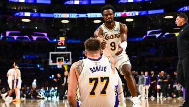 Lakers share success in win over Heat