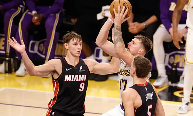 Lakers vs. Spurs Prediction, Odds, Picks - Nov. 5