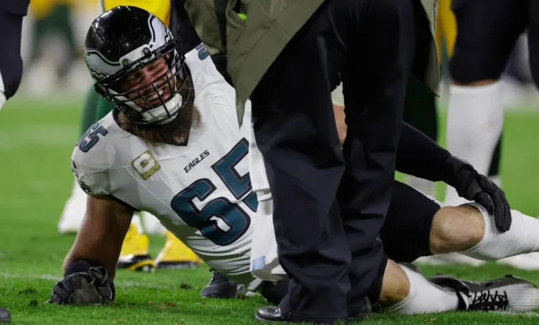 Lane Johnson exits Philadelphia Eagles-Green Bay Packers game with injury