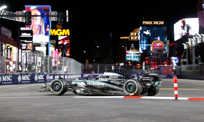 Las Vegas GP: George Russell sets FP3 pace as McLaren suffer late drama