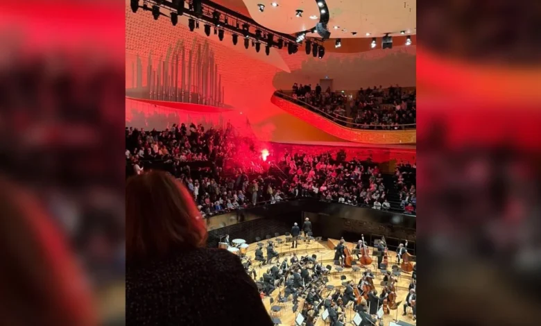 Le concert de l'Orchestre philharmonique d’Israël perturbé, quatre personnes en garde à vue