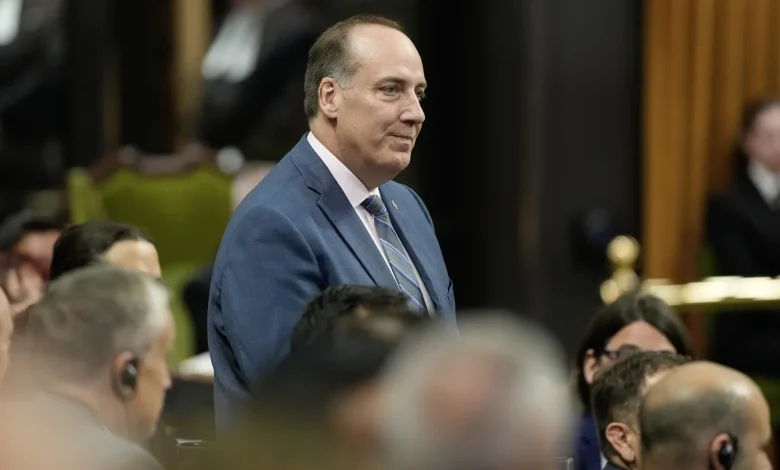 Le député Chris d’Entremont claque la porte du caucus conservateur et rejoint les libéraux