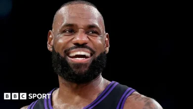LeBron James breaks NBA record in first outing of season