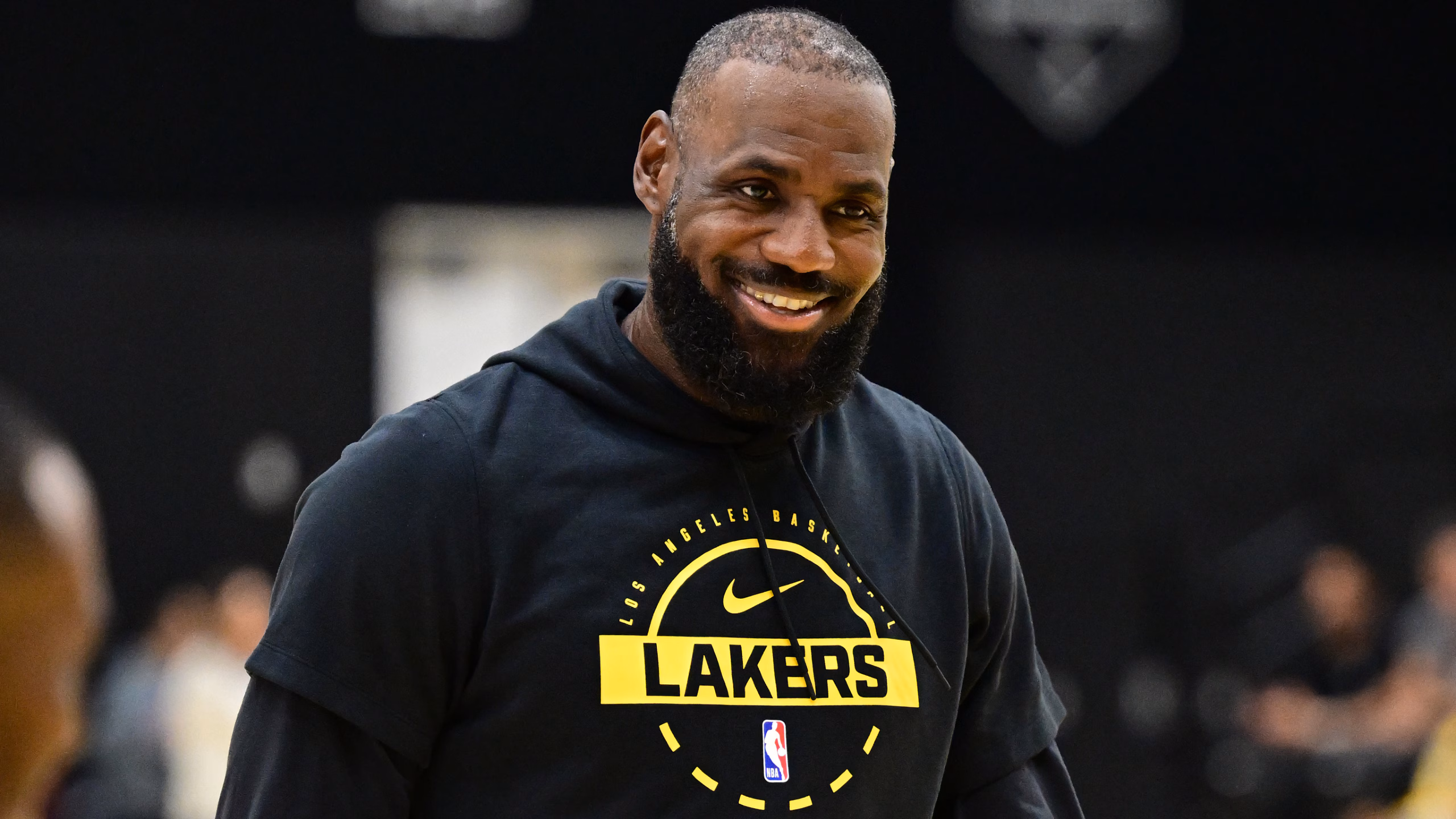 LeBron James returns to practice with Lakers, nears season debut
