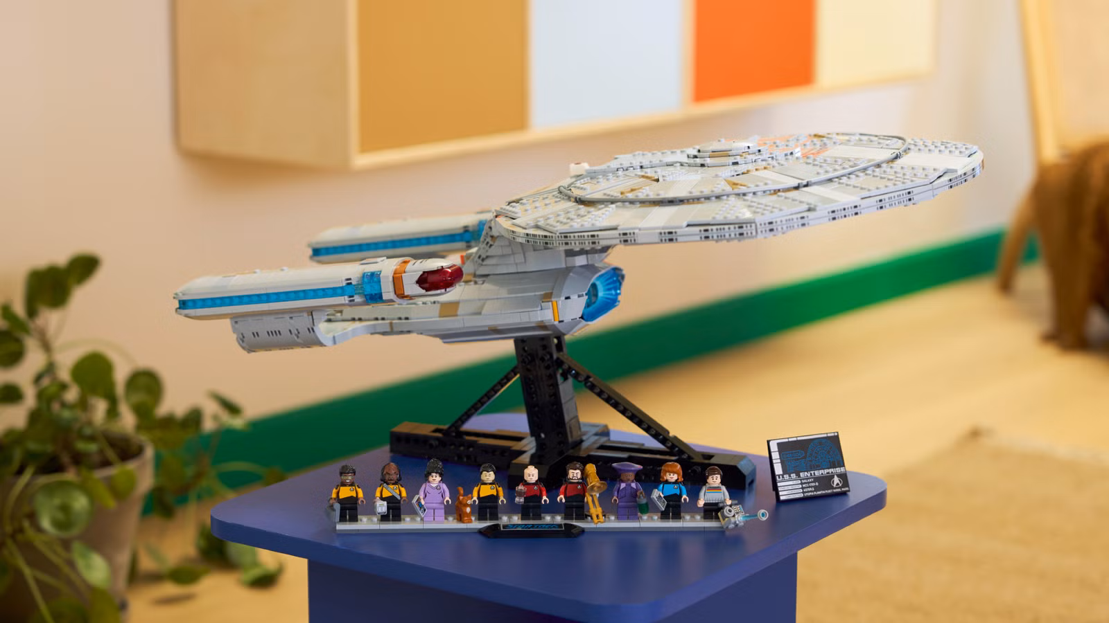 Lego and Star Trek finally collaborated on a massive Starship Enterprise