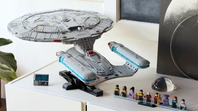 Lego’s first Star Trek set is a $400 Enterprise with Data, Picard, and Worf minifigures