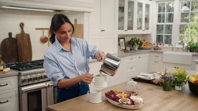 Let Meghan Help with the Holidays This December