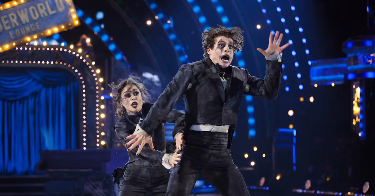 Lewis Cope and Katya Jones score first perfect 40 of Strictly Come Dancing 2025
