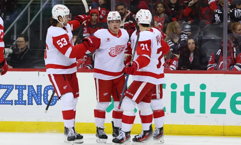 Line Combinations: Red Wings at Devils