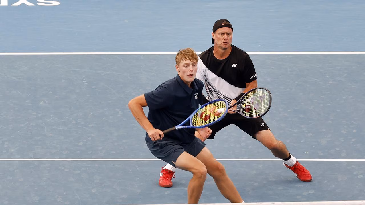 Lleyton’s still got it, Hewitts crush opponents