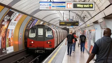London Victoria train station closed causing travel chaos due to faulty escalator