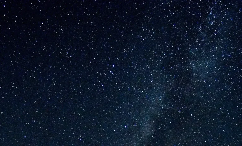 Look up, stargazers. Fireballs expected to shoot across the sky tonight.