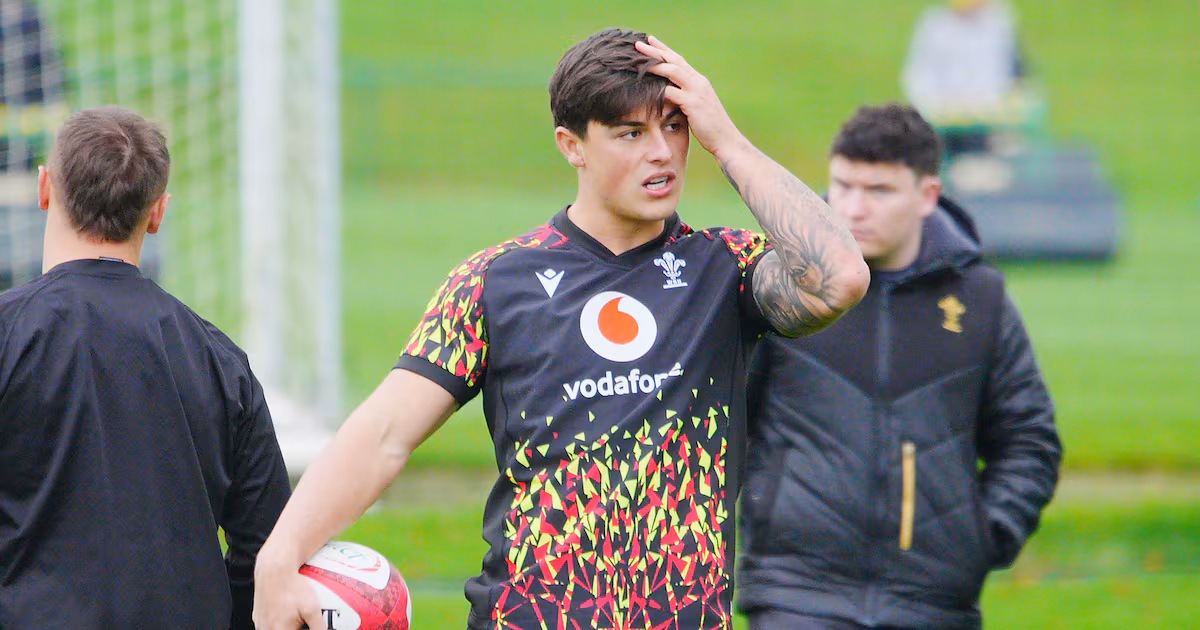 Louis Rees-Zammit named among replacements for Wales return against Argentina