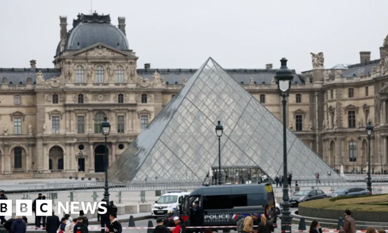 Louvre jewellery heist carried out by petty criminals, Paris prosecutor says