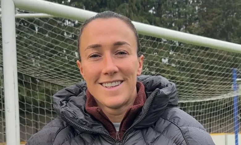 Lucy Bronze discusses the fleeting career of sports stars and her alternate path as an accountant