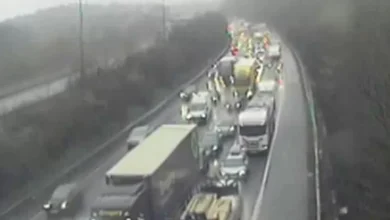 M25 traffic LIVE: Huge crash sparks hour-long delays in torrential rain