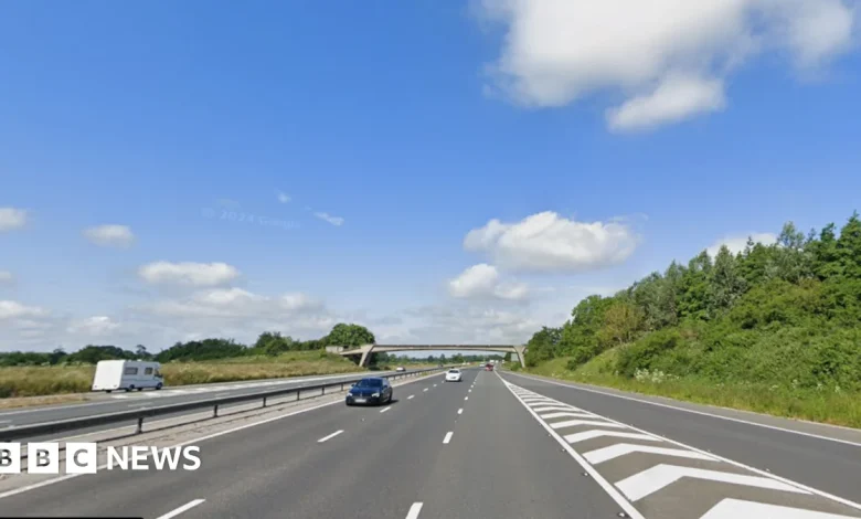 M4 eastbound closed in Wiltshire after early crash