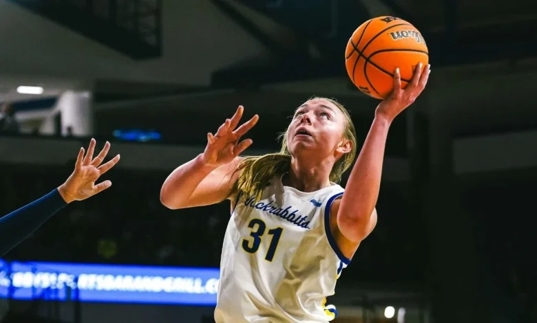 MEYER EARNS PEAK PERFORMER HONOR