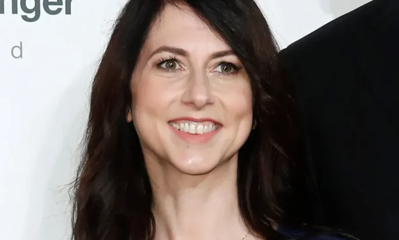 MacKenzie Scott says her college roommate loaned her $1,000 so she wouldn't have to drop out—and is now inspiring her to give away billions