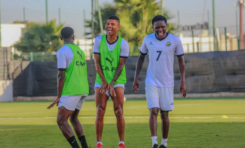 Mambas ameaçam boicotar jogo contra Marrocos. Exigem cinco mil dólares. FMF diz não haver dinheiro. Tudo é possível