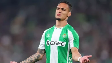 Man United flop Antony releases statement after kicking rival in the face