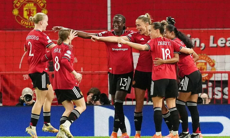 Man Utd 2-1 PSG: Melvine Malard and Fridolina Rolfo ruin Mary Earps' Old Trafford return to stay perfect in the Champions League