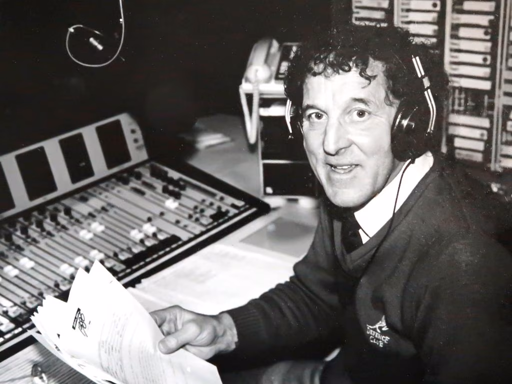 Man behind iconic voice, late night TV show dies