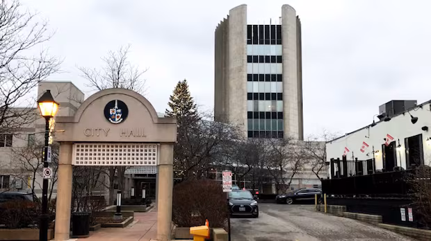Man charged with making death threats against City of Burlington employees, led to city hall evacuation