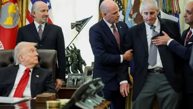 Man collapses in Oval Office as Trump meets with pharmacy executives