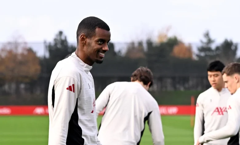 Manchester City v Liverpool: Team news