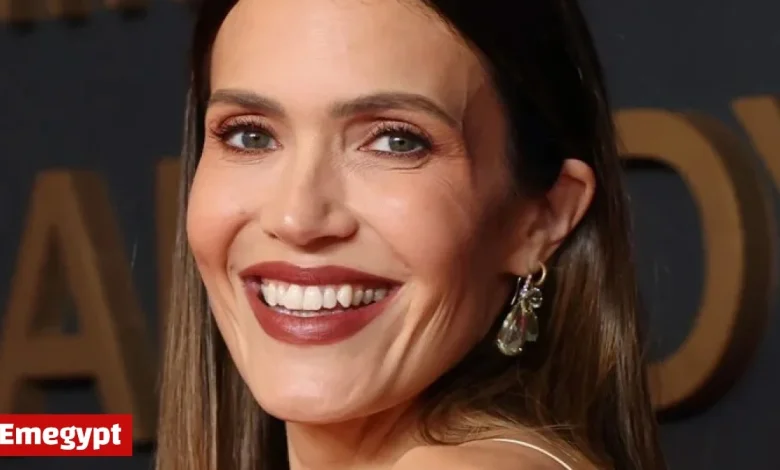 Mandy Moore Inspires Holiday Fashion: Sequins to Cozy Chic Styles