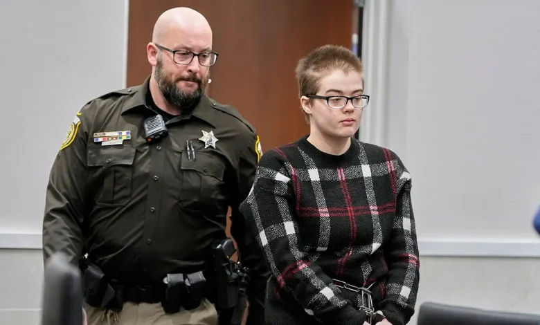 Manhunt launched for convicted 'Slender Man' stabber who cut off monitoring bracelet and fled facility