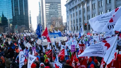 Manifestation intersyndicale | Des dizaines de milliers de personnes contre le gouvernement Legault