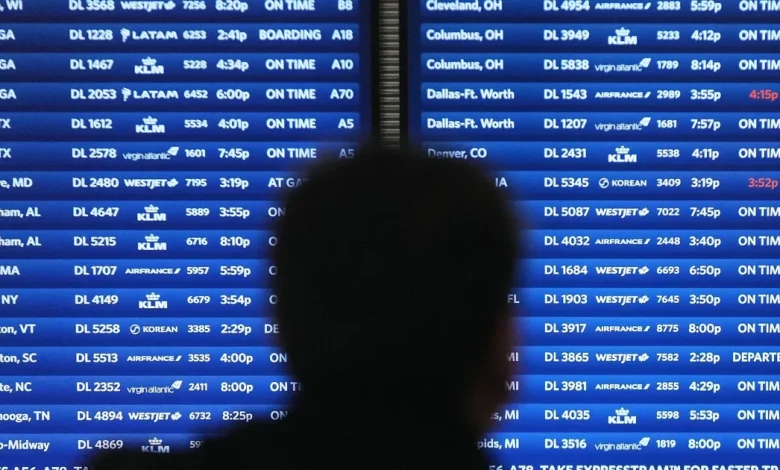 Maps show where storms threaten Thanksgiving travel across the U.S.