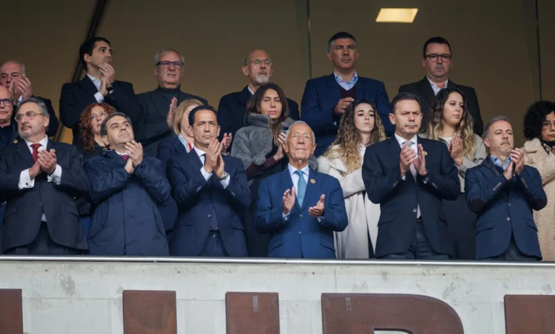 Marcelo Rebelo de Sousa e Luís Montenegro no Estádio do Dragão