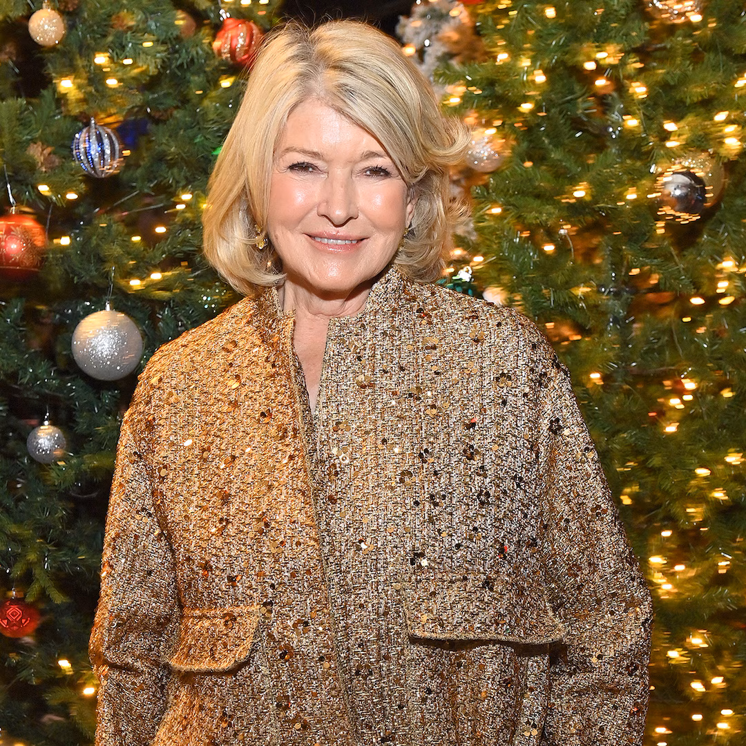 Martha Stewart Reveals How to Avoid an "Unbelievably Difficult" Gathering This Holiday Season