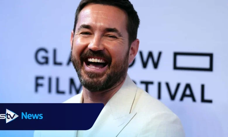 Martin Compston to host musical ‘Hoolie’ in tribute to Sir Billy Connolly