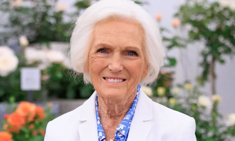 Mary Berry, 90, looks unrecognisable in unearthed photo from her 30s