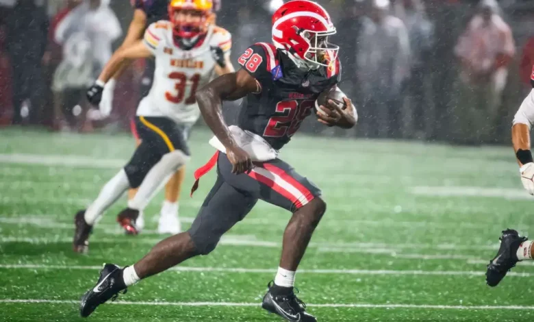 Mater Dei football shuts out Mission Viejo in Division 1 quarterfinals