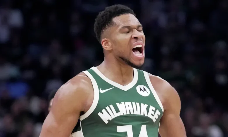 Mavericks lead Bucks 57-53 at halftime