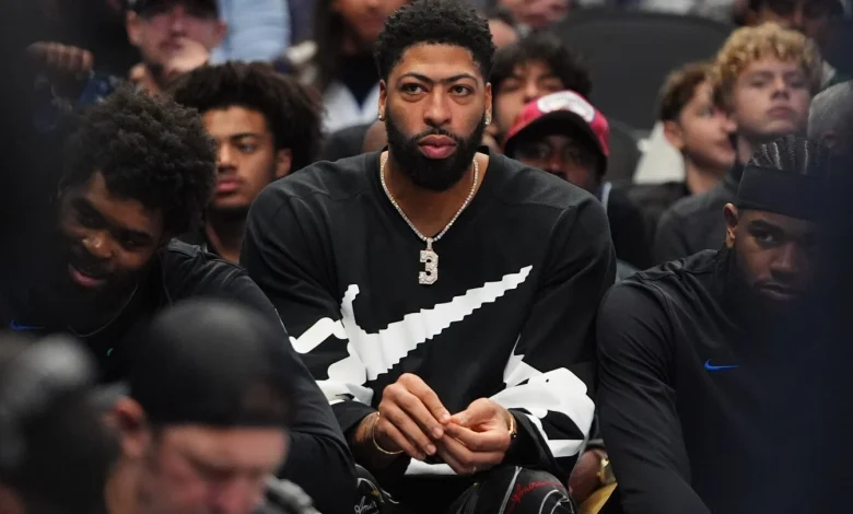 Mavs' Anthony Davis gets cheers and another loss in his return to LA after a 14-game injury absence