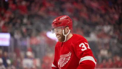 McLellan Challenges Red Wings to Dare to be Great