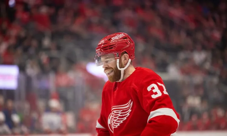 McLellan Challenges Red Wings to Dare to be Great