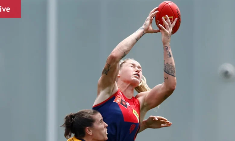Melbourne Demons vs Adelaide Crows AFLW Finals LIVE: Dees, Crows battle at Ikon Park as semi-finals begin