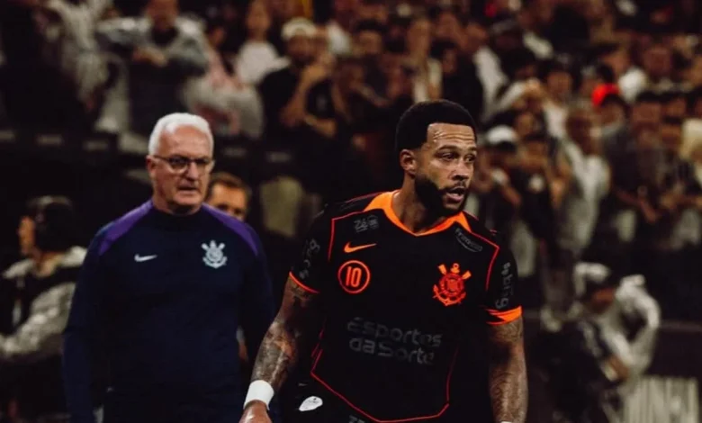 Memphis poupado no Majestoso seria 'vergonha' para jornalista