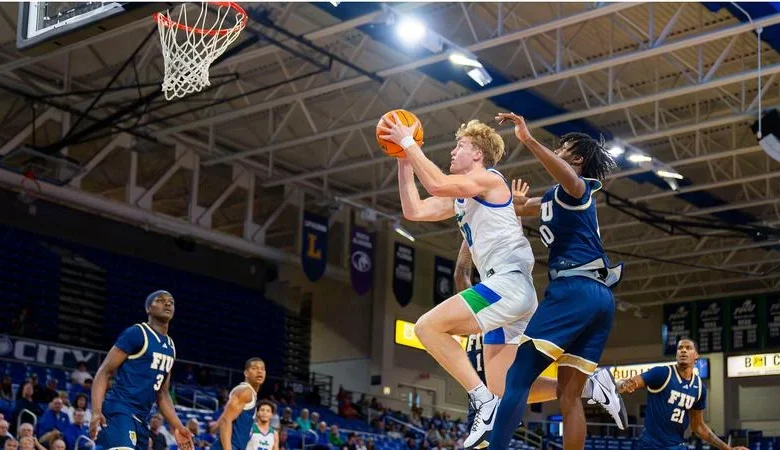 Men's basketball to open season against New College of Florida